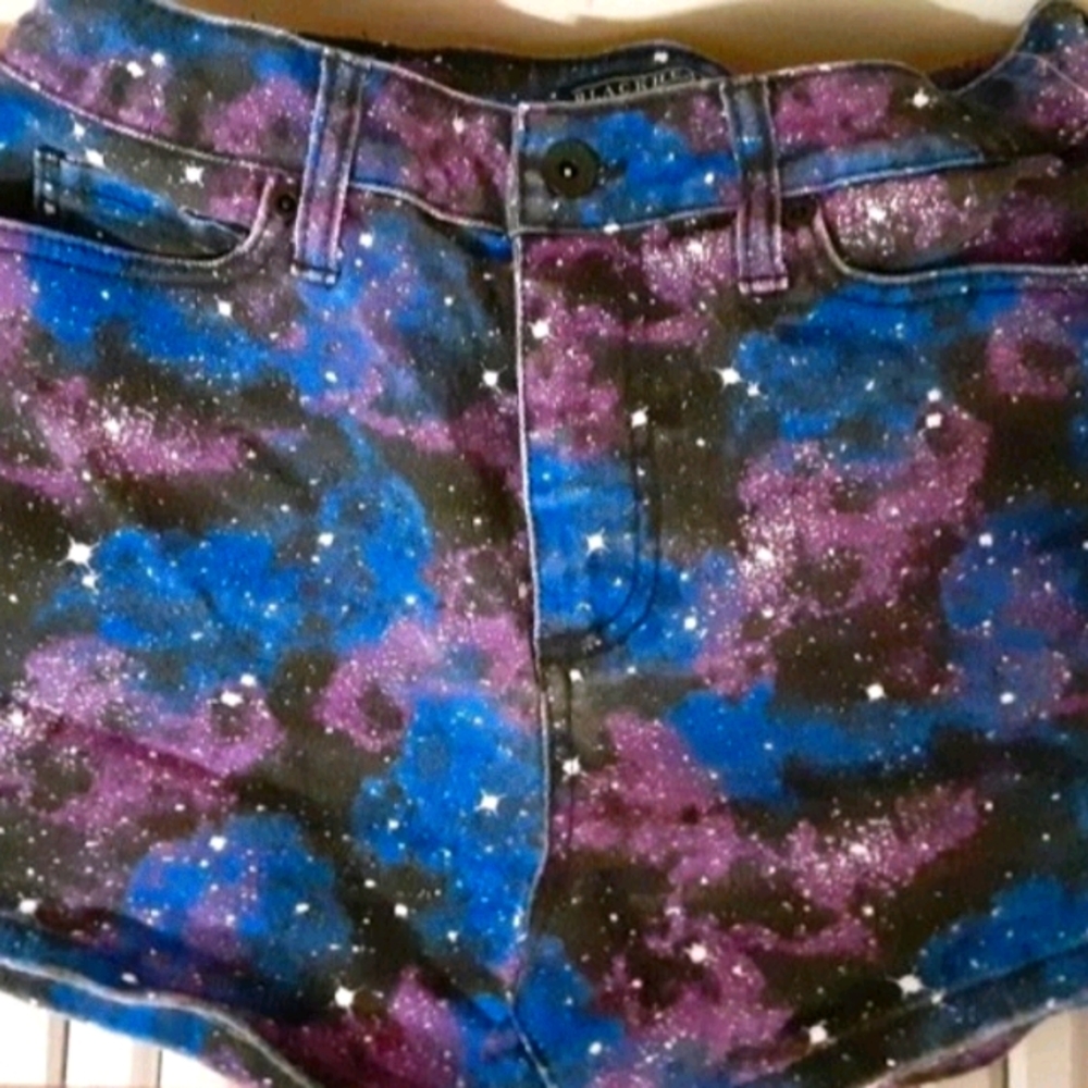 Galaxy shorts